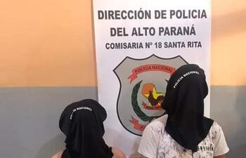 La pareja de brasileños fue detenida por agentes de la comisaría 18.