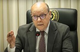 César Diesel Junghanns, presidente de la Corte Suprema de Justicia, durante el mensaje por el Día del Niño en la sesión de hoy.