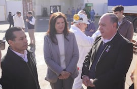 Directivos de la ANDE acompañaron el acto de la primera exportación de carne aviar paraguaya a la República de China (Taiwán).