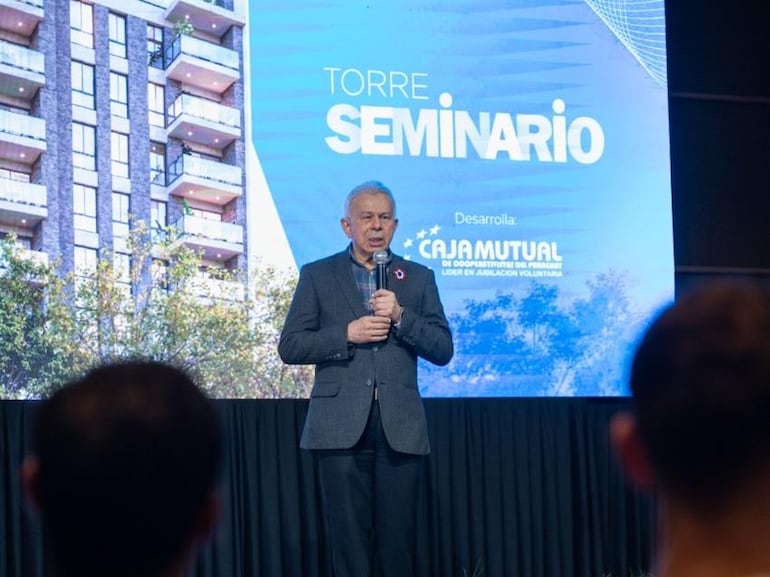El presidente de la Caja Mutual, Angel Devaca, dio detalles de Torre Seminario.