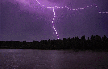 Gif de tormentas eléctricas y lluvias.
