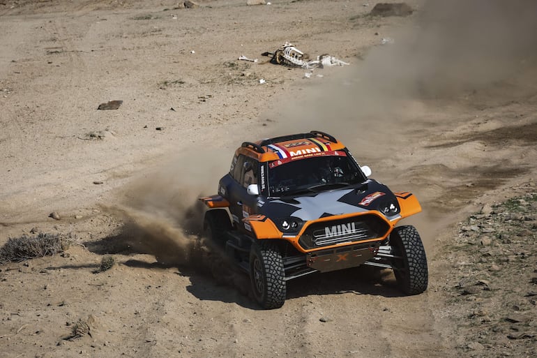 El belga Guillaume De Mévius y el francés Mathieu Baumel comandaron las acciones en la categoría de los coches.