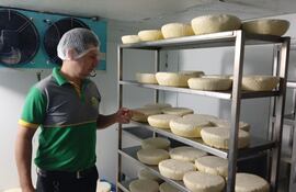 La producción láctea es un rubro interesante y deja buen ingreso económico a pequeños productores de Santa Rosa del Aguaray