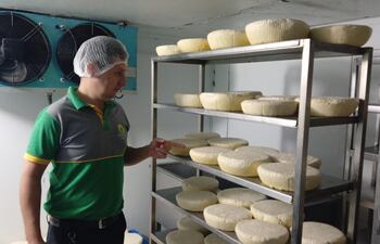 La producción láctea es un rubro interesante y deja buen ingreso económico a pequeños productores de Santa Rosa del Aguaray