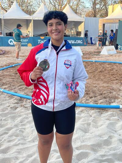La paraguaya Genifer Jannet Casco González (21/6/2007) se consagró campeona en el Panamericano de Lucha.