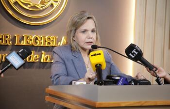 Lilian Samaniego, senadora colorada. Foto Gentileza.