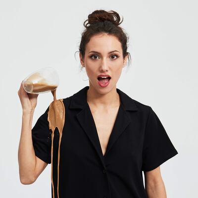 Respeto mediombiental, investigación e innovación articulan una moda inteligente con capacidad para neutralizar el olor corporal, aportar frescor los días de calor, limpiar el aire de virus, repeler a los mosquitos o realizar notificaciones de socorro. Durante mucho tiempo, la narrativa de la moda ha sido el exceso: la compra compulsiva, las prendas de usar y tirar y la búsqueda del chollo, pero el discurso ha cambiado. Ahora se camina hacia un nuevo paradigma en el que prima la calidad y el respeto por el medioambiente.- EFE/Sepiia/David Arcas***SOLO USO EDITORIAL/SOLO DISPONIBLE PARA ILUSTRAR LA NOTICIA QUE ACOMPAÑA (CRÉDITO OBLIGATORIO)***