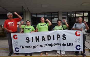 Miembros del Sindicato Nacional del IPS.