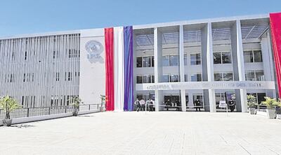 El Hospital Regional del IPS en Ciudad del Este está sumido en necesidades, pero el ente priorizó un software.