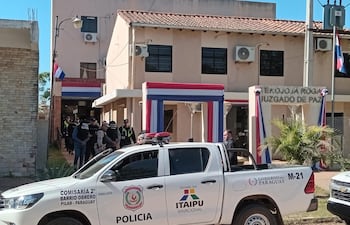 Los 8 agentes policiales involucrados en la muerte del joven Nahuel Cáceres cumpliran prisión preventiva en la Dirección de Policia de Ñeembucú por 15 días y posteriormente serán trasladados a la Agrupación Especializada.