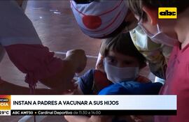 Instan a los padres a vacunar a sus hijos