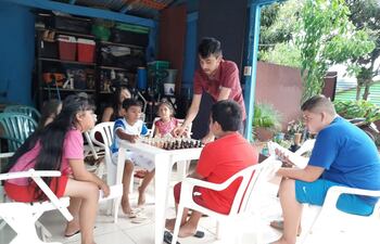 Proyectan enseñar ajedrez a niños, adolescentes y adultos.