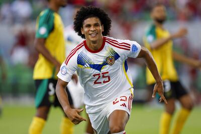 Eduardo Bello, jugador de la selección de Venezuela, festeja un gol en el partido frente a Jamaica por la tercera fecha del Grupo B de la Copa América 2024, en Austin, Texas,