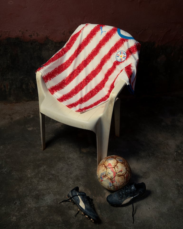 De la tierra colorada a la piel, el nuevo concepto de la Albirroja mundialista.