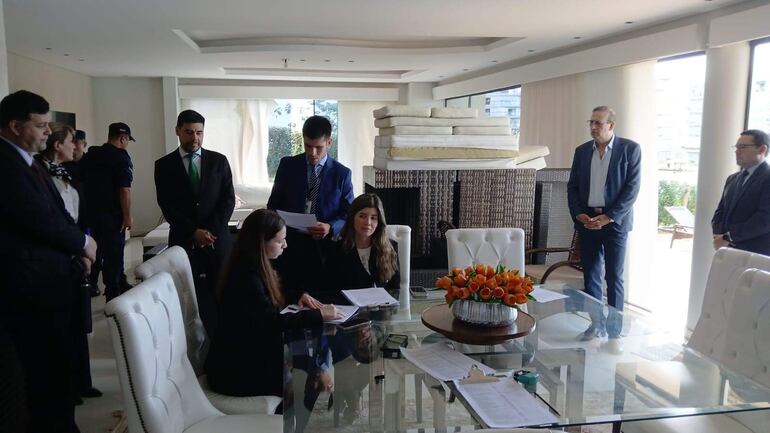 Constitución del Tribunal de Sentencia que juzga al senador cartista Erico Galeano en el condominio Aqua Village de Altos.