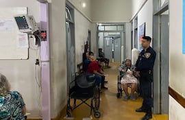 Asegurados de IPS que acuden a la Unidad Sanitaria de San Antonio exigen mejor servicio y la contratación de más profesionales para Urgencias.