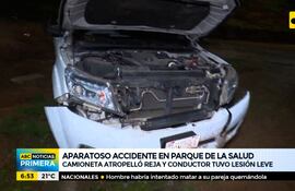Aparatoso accidente en el Parque de la Salud