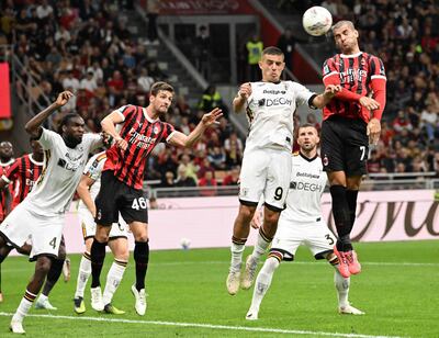 Milan (Italy), 26/09/2024.- AC Milan'Äôs Alvaro Morata (R) in action to score the 1-0 goal during the Italian Serie A soccer match between AC Milan and US Lecce, in Milan, Italy, 27 September 2024. (Italia) EFE/EPA/DANIEL DAL ZENNARO