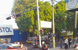 Una conductora resultó herida tras perder el control de su vehículo en Eusebio Ayala y Kubischek.