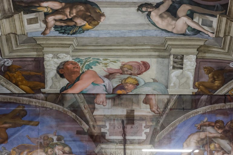 La Capilla Sixtina durante el mantenimiento extraordinario de El Juicio Final de Michelangelo, en el Ciudad del Vaticano, el 28 de febrero de 2026.
