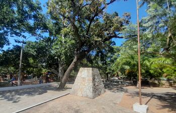 Así luce la Plaza Bernardino Caballero sin su histórico monumento