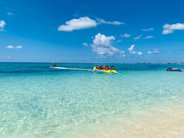 Seven Mile Beach en Gran Caimán.