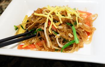 Japchae vegetariano.