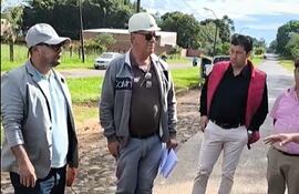 Los concejales colorados Wilfrido Portillo, Esteban Torres, Alfredo Toledo y Oscar Portillo realizaron la verificación de obras de bacheo y refacción.