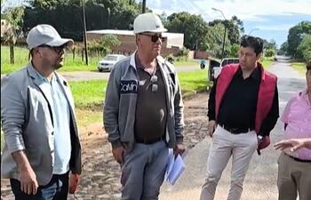 Los concejales colorados Wilfrido Portillo, Esteban Torres, Alfredo Toledo y Oscar Portillo realizaron la verificación de obras de bacheo y refacción.