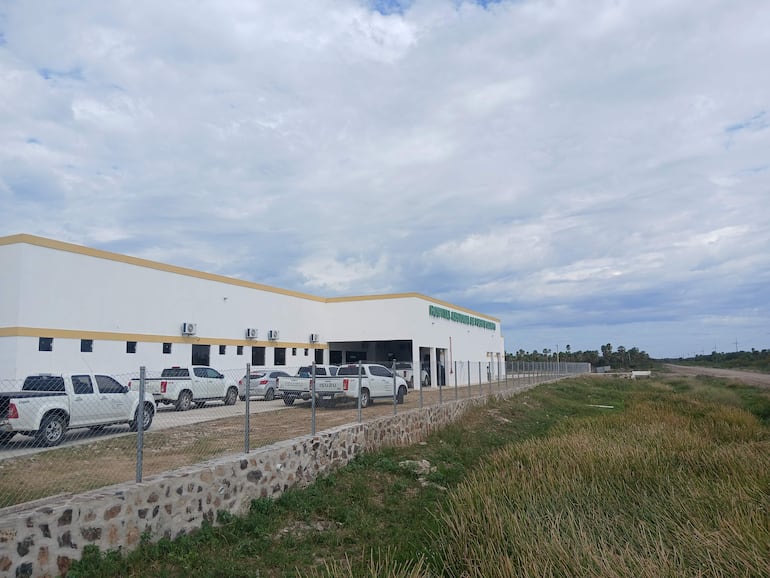 Edificio del Hospital Regional de Fuerte Olimpo, a la espera de ser equipada
