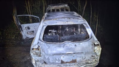 El automóvil quemado con un cuerpo adentro en Cambyretá.