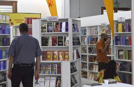 La Feria del Libro Chacú-Guaraní sigue con varias actividades, hasta este domingo 9 de marzo, en el Centro Cultural del Puerto.