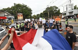 Los estudiantes se movilizaron en defensa de la democracia, repudio a la corrupción y al nepotismo.