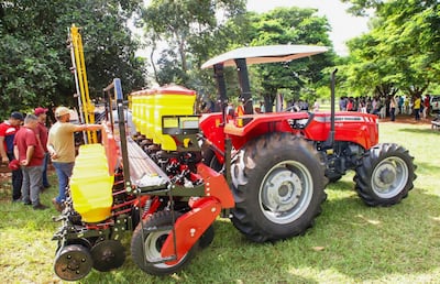 Las maquinarias  agrícolas ya están  a cargo del Comité Mandu´arä de la compañía Yurumi de Chore