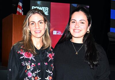 Representantes de Banco Atlas: Sol Mendieta y Ana Recalde.