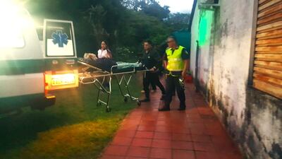 Las víctimas del robo agravado fueron derivadas al Hospital Distrital de La Colmena.