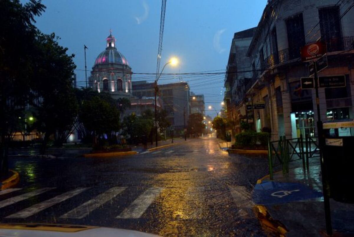 Clima en Paraguay: Alerta de tormentas para Asunción y 13 departamentos