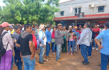 Lusipar: campesinos se movilizan frente a la Fiscalía para exigir libertad de encarcelados y devolución de vehículos incautados