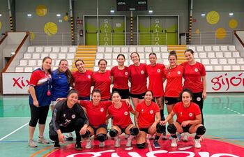 Las guerreras tuvieron una concentración europea para el mundial, con amistosos en España.