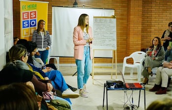 Soledad Núñez en el comando femenino de su campaña.