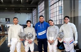Los paraguayos de esgrima, presentes en Buenos Aires para la Maratón de Sable.