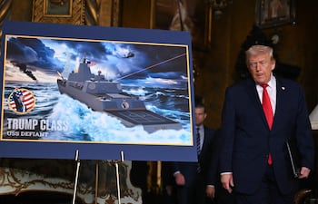 Donald Trump y sus buques de guerra.