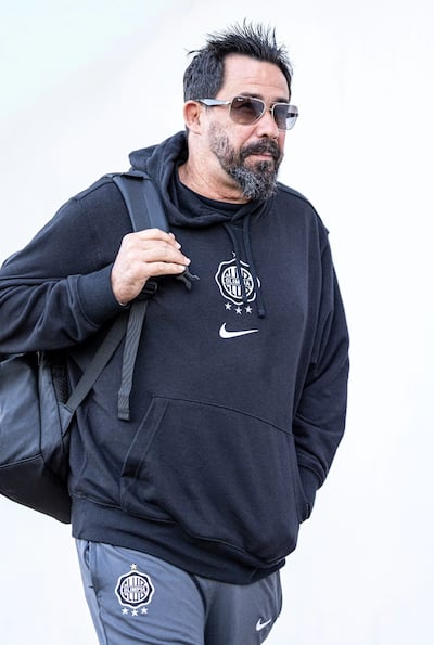 Pablo Andrés "Vitamina" Sánchez (53 años), director técnico de Olimpia.