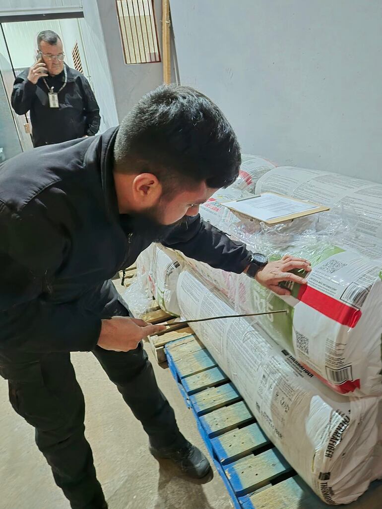 La carga fue trasladada a la Oficina Regional Nº 2 de la Senad, en Ciudad del Este, informó la DNIT. (Imagen gentileza DNIT).