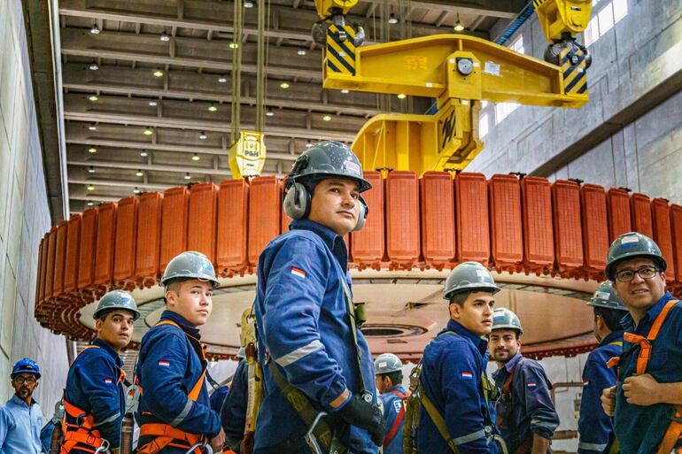 La ANDE, en el marco de las contramedidas paraguayas en el conflicto de la Hidrovía Paraguay-Paraná, retiró ayer de Yacyretá desde la 14:00 en torno a los 1000 MW.