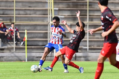 Empate sin goles entre Encarnación FC y Fernando de la Mora.