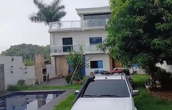 La vivienda allanada esta mañana en el barrio San Miguel de Ciudad del Este.