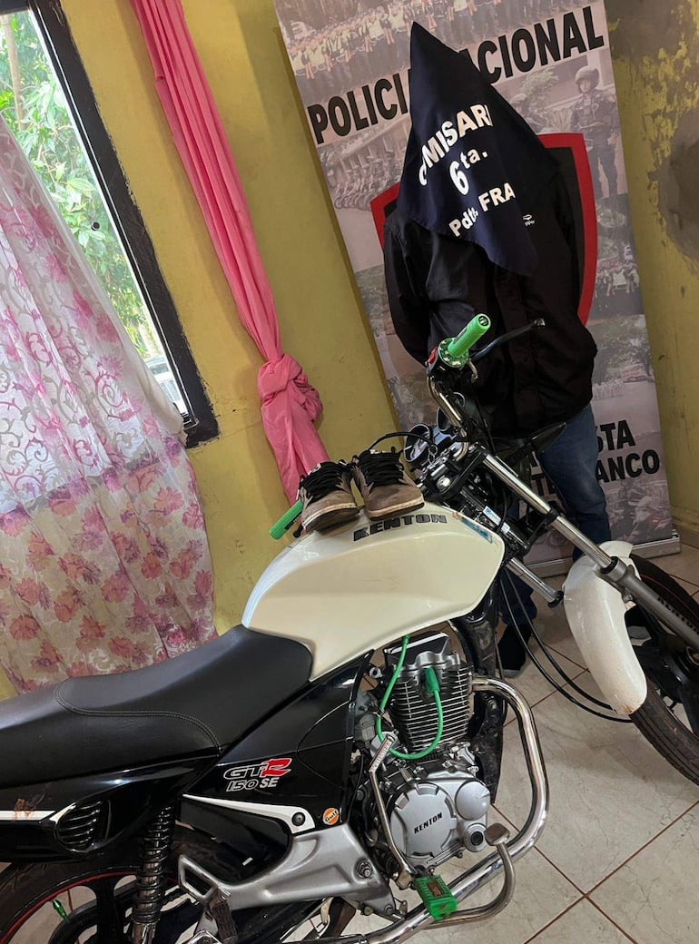 Simuló rezar en el Santísimo y terminó robando el celular de un párroco en Presidente Franco