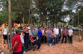 En la reunión organizada en la localidad de Yrybucua, participaron dirigentes de los tres municipios y pobladores de la zona