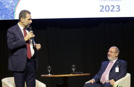 Enio Verri y Justo Zacarías Irún, directores de Itaipú, lado brasileño y paraguayo, respectivamente.